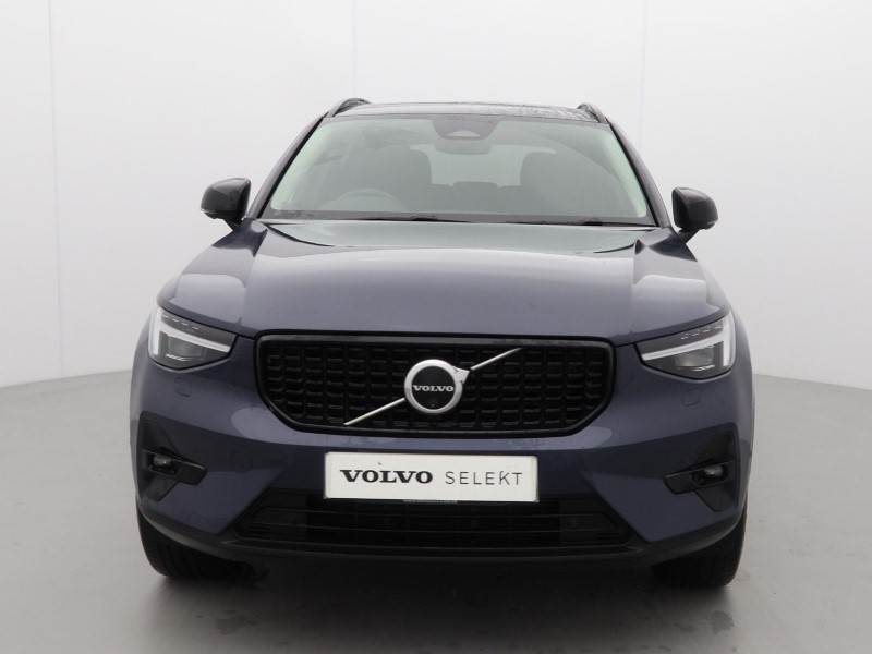 2025 (75) VOLVO XC40 2.0 B4P Ultra Dark 5dr Auto *VAT QUALIFYING* 5137932