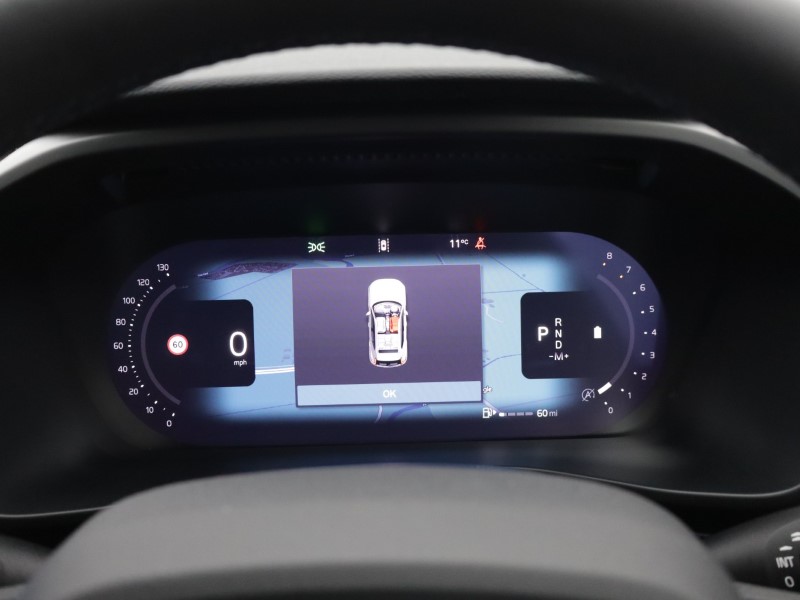 2025 (75) VOLVO XC40 2.0 B4P Ultra Dark 5dr Auto *VAT QUALIFYING* 5146998