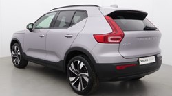 2025 (75) VOLVO XC40 2.0 B4P Ultra Dark 5dr Auto *VAT QUALIFYING* 5146901
