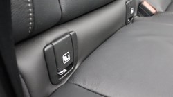 2025 (75) VOLVO XC40 2.0 B4P Ultra Dark 5dr Auto *VAT QUALIFYING* 5146991