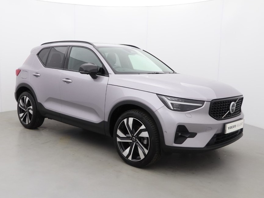 2025 (75) VOLVO XC40 2.0 B4P Ultra Dark 5dr Auto *VAT QUALIFYING*