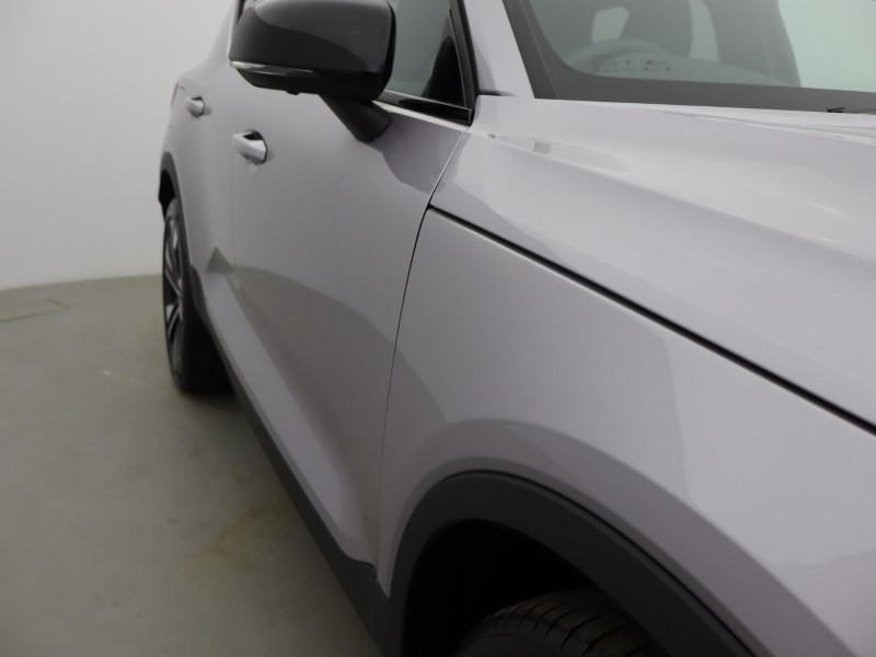 2025 (75) VOLVO XC40 2.0 B4P Ultra Dark 5dr Auto *VAT QUALIFYING* 5146965
