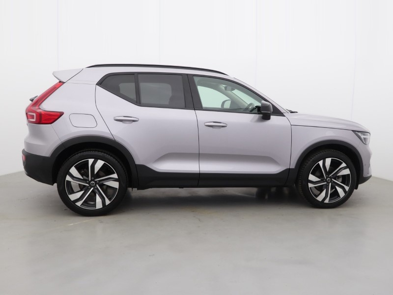 2025 (75) VOLVO XC40 2.0 B4P Ultra Dark 5dr Auto *VAT QUALIFYING* 5146900