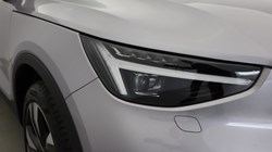 2025 (75) VOLVO XC40 2.0 B4P Ultra Dark 5dr Auto *VAT QUALIFYING* 5146960