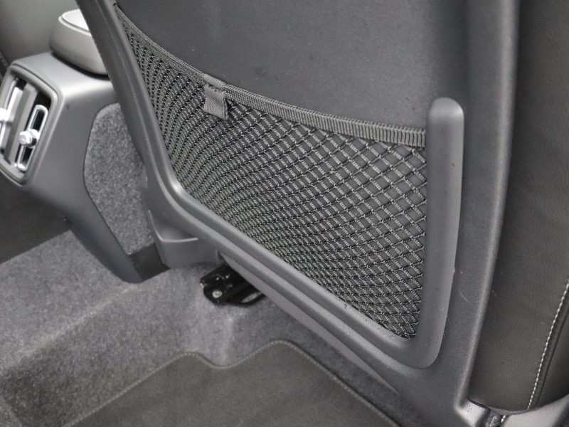 2025 (75) VOLVO XC40 2.0 B4P Ultra Dark 5dr Auto *VAT QUALIFYING* 5146990