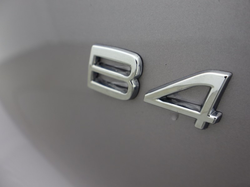 2025 (75) VOLVO XC40 2.0 B4P Ultra Dark 5dr Auto *VAT QUALIFYING* 5146968