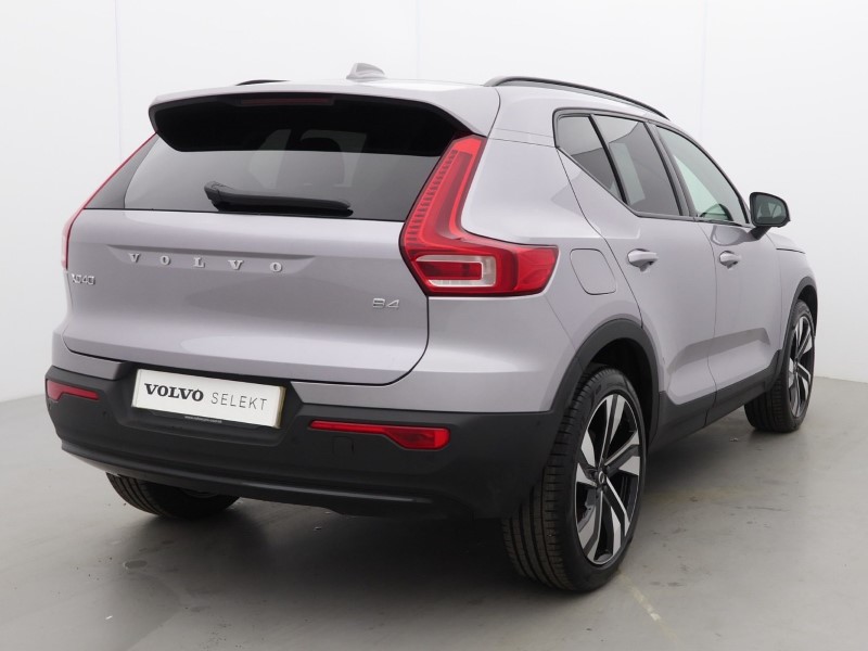 2025 (75) VOLVO XC40 2.0 B4P Ultra Dark 5dr Auto *VAT QUALIFYING* 5146902