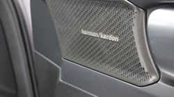 2025 (75) VOLVO XC40 2.0 B4P Ultra Dark 5dr Auto *VAT QUALIFYING* 5146977