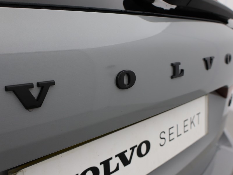 2025 (75) VOLVO XC60 2.0 B5P Plus Black Edition 5dr AWD Geartronic *VAT QUALIFYING* 5148857