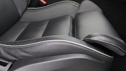 2025 (75) VOLVO XC60 2.0 B5P Plus Black Edition 5dr AWD Geartronic *VAT QUALIFYING* 5148873