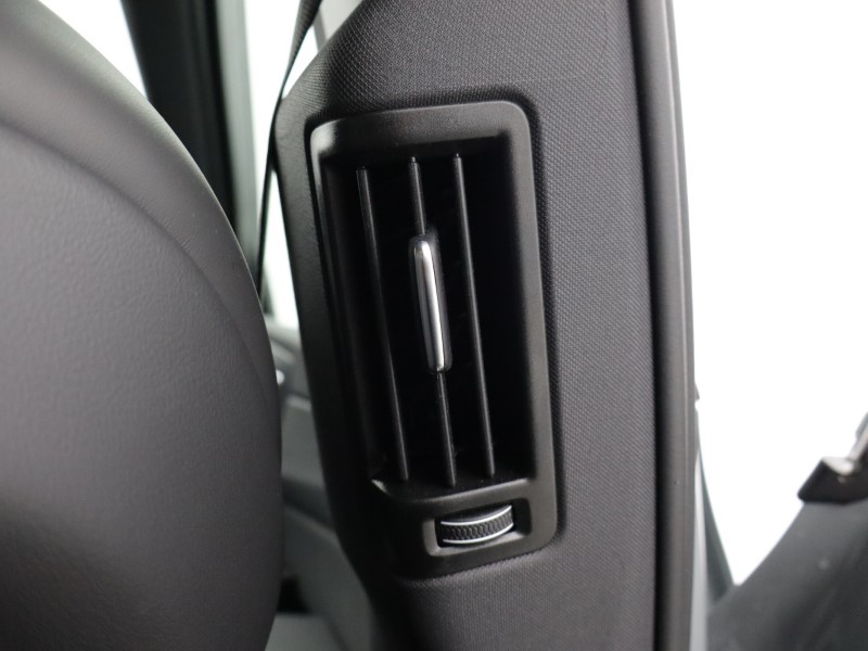 2025 (75) VOLVO XC60 2.0 B5P Plus Black Edition 5dr AWD Geartronic *VAT QUALIFYING* 5148884