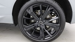 2025 (75) VOLVO XC60 2.0 B5P Plus Black Edition 5dr AWD Geartronic *VAT QUALIFYING* 5148863