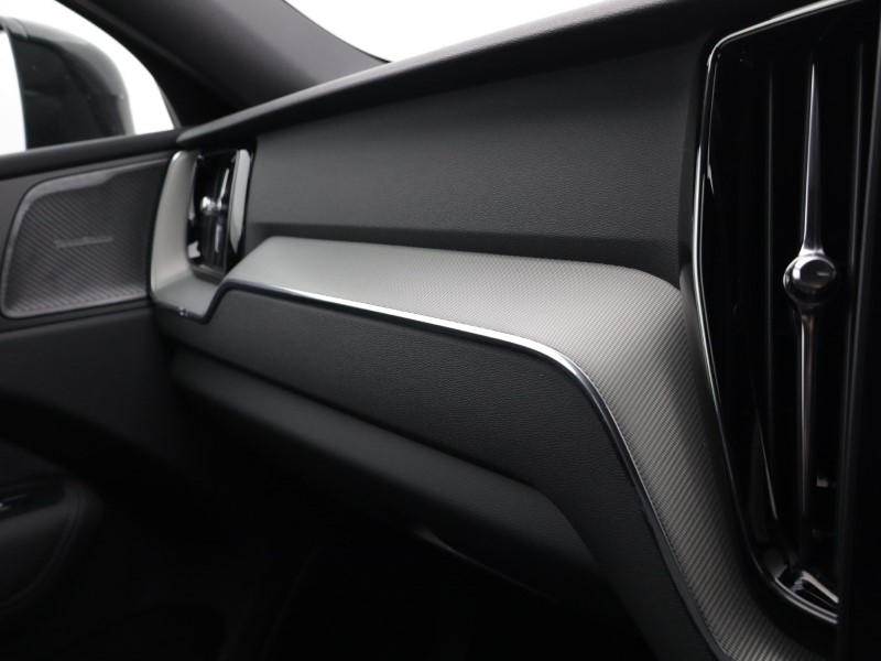 2025 (75) VOLVO XC60 2.0 B5P Plus Black Edition 5dr AWD Geartronic *VAT QUALIFYING* 5148901