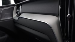 2025 (75) VOLVO XC60 2.0 B5P Plus Black Edition 5dr AWD Geartronic *VAT QUALIFYING* 5148901