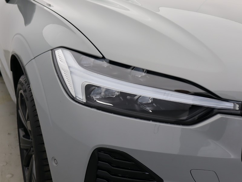 2025 (75) VOLVO XC60 2.0 B5P Plus Black Edition 5dr AWD Geartronic *VAT QUALIFYING* 5148850