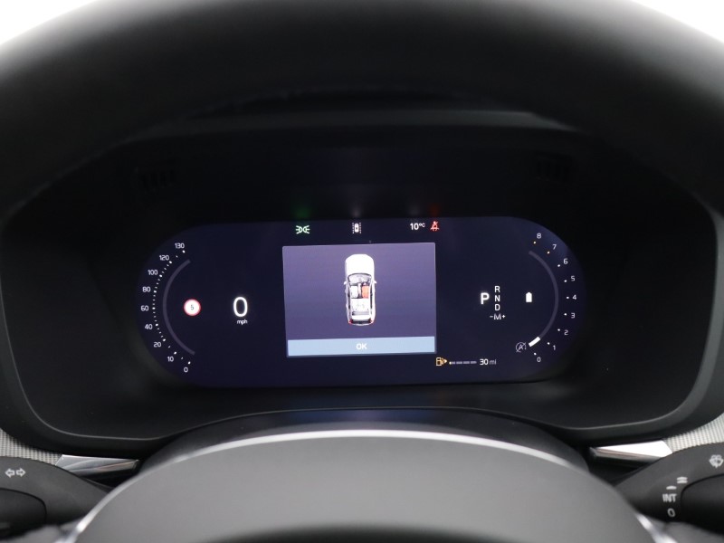 2025 (75) VOLVO XC60 2.0 B5P Plus Black Edition 5dr AWD Geartronic *VAT QUALIFYING* 5148890