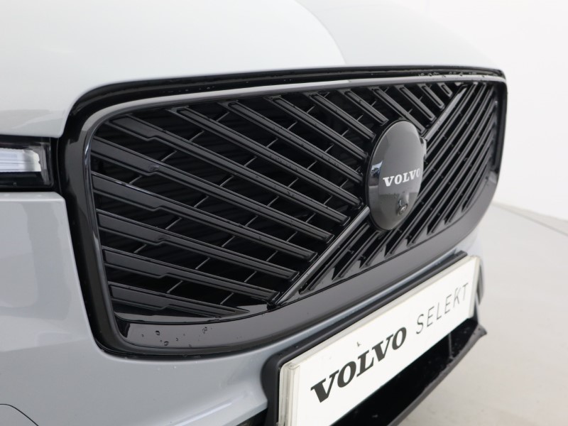 2025 (75) VOLVO XC60 2.0 B5P Plus Black Edition 5dr AWD Geartronic *VAT QUALIFYING* 5148851