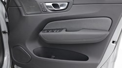 2025 (75) VOLVO XC60 2.0 B5P Plus Black Edition 5dr AWD Geartronic *VAT QUALIFYING* 5148867