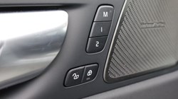 2025 (75) VOLVO XC60 2.0 B5P Plus Black Edition 5dr AWD Geartronic *VAT QUALIFYING* 5148879