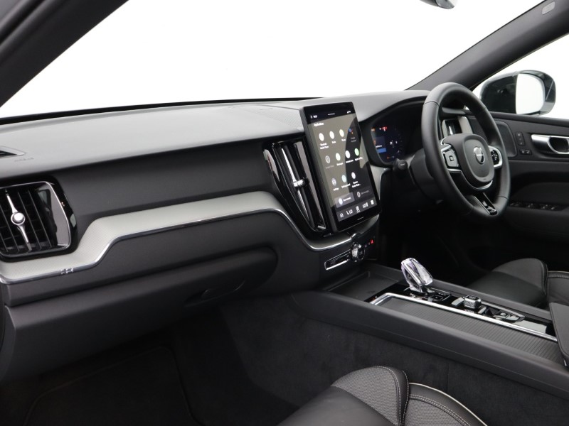 2025 (75) VOLVO XC60 2.0 B5P Plus Black Edition 5dr AWD Geartronic *VAT QUALIFYING* 5148877