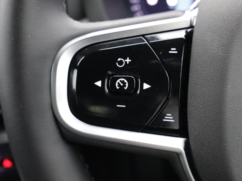 2025 (75) VOLVO XC60 2.0 B5P Plus Black Edition 5dr AWD Geartronic *VAT QUALIFYING* 5137807