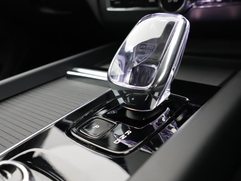 2025 (75) VOLVO XC60 2.0 B5P Plus Black Edition 5dr AWD Geartronic *VAT QUALIFYING* 5137817