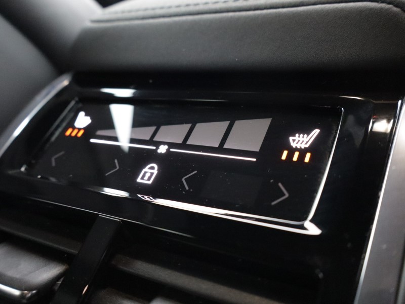 2025 (75) VOLVO XC60 2.0 B5P Plus Black Edition 5dr AWD Geartronic *VAT QUALIFYING* 5137804