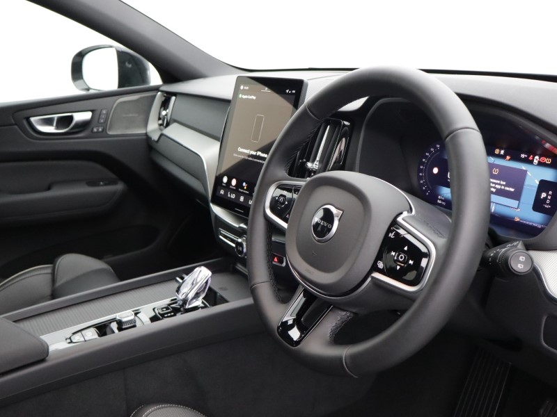 2025 (75) VOLVO XC60 2.0 B5P Plus Black Edition 5dr AWD Geartronic *VAT QUALIFYING* 5137794