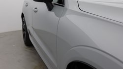 2025 (75) VOLVO XC60 2.0 B5P Plus Black Edition 5dr AWD Geartronic *VAT QUALIFYING* 5141212