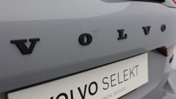 2025 (75) VOLVO XC60 2.0 B5P Plus Black Edition 5dr AWD Geartronic *VAT QUALIFYING* 5141214