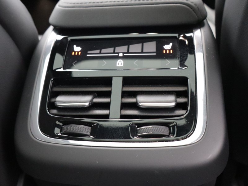 2025 (75) VOLVO XC60 2.0 B5P Plus Black Edition 5dr AWD Geartronic *VAT QUALIFYING* 5141244