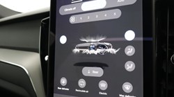 2025 (75) VOLVO XC60 2.0 B5P Plus Black Edition 5dr AWD Geartronic *VAT QUALIFYING* 5141256