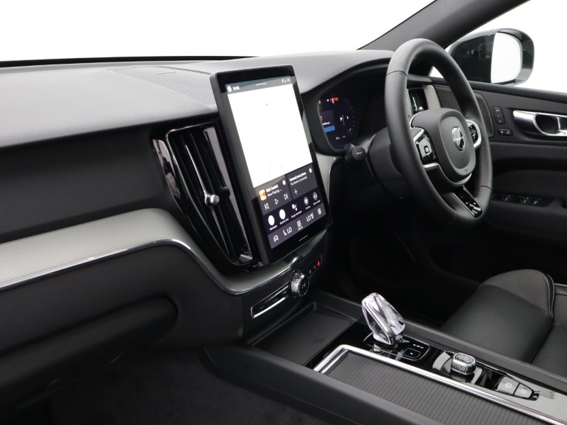 2025 (75) VOLVO XC60 2.0 B5P Plus Black Edition 5dr AWD Geartronic *VAT QUALIFYING* 5141238