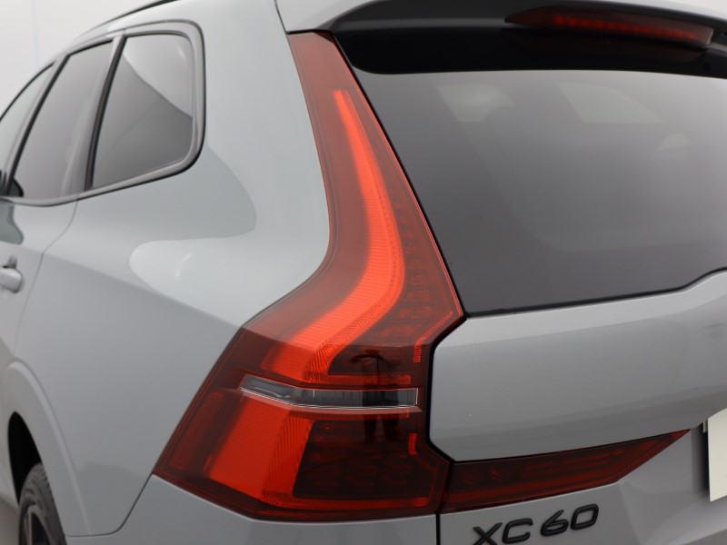 2025 (75) VOLVO XC60 2.0 B5P Plus Black Edition 5dr AWD Geartronic *VAT QUALIFYING* 5141213