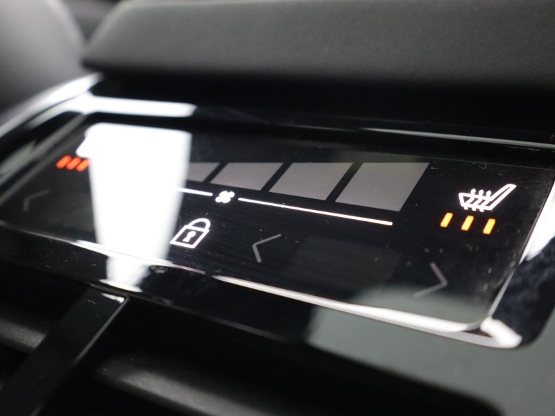 2025 (75) VOLVO XC60 2.0 B5P Plus Black Edition 5dr AWD Geartronic *VAT QUALIFYING* 5141245