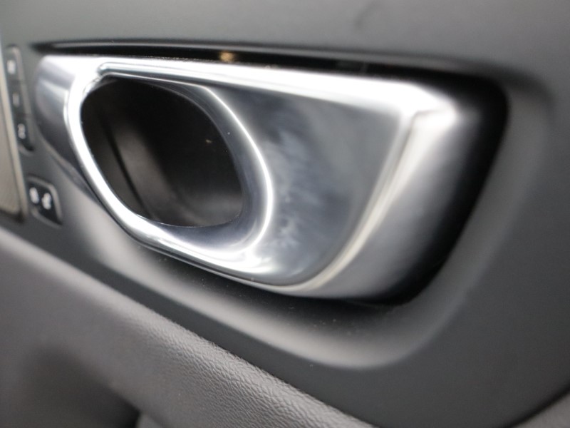 2025 (75) VOLVO XC60 2.0 B5P Plus Black Edition 5dr AWD Geartronic *VAT QUALIFYING* 5141229