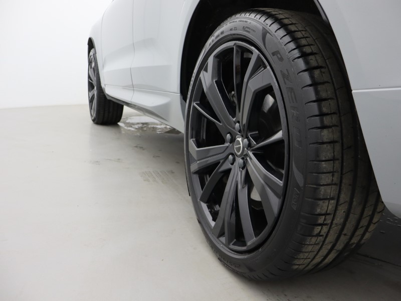 2025 (75) VOLVO XC60 2.0 B5P Plus Black Edition 5dr AWD Geartronic *VAT QUALIFYING* 5141220