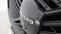 2025 (75) VOLVO XC60 2.0 B5P Plus Black Edition 5dr AWD Geartronic *VAT QUALIFYING* 5141210
