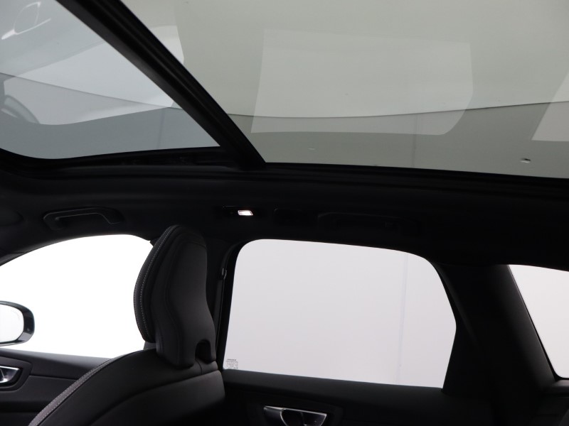 2025 (75) VOLVO XC60 2.0 B5P Plus Black Edition 5dr AWD Geartronic *VAT QUALIFYING* 5141224