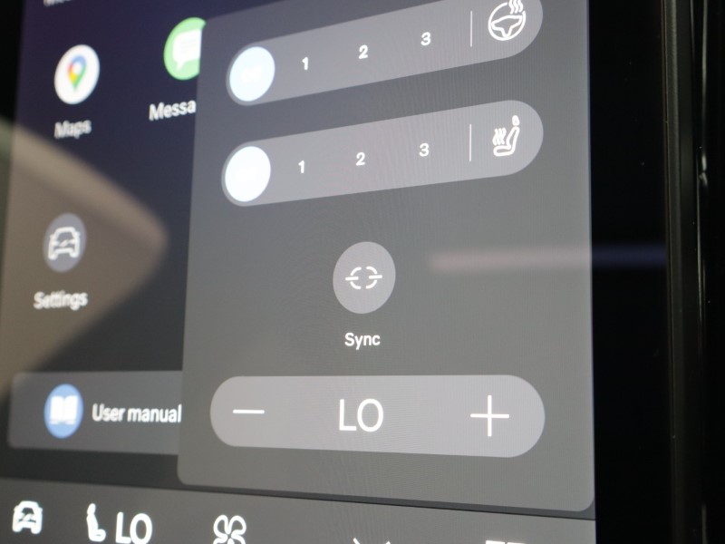 2025 (75) VOLVO XC60 2.0 B5P Plus Black Edition 5dr AWD Geartronic *VAT QUALIFYING* 5141255