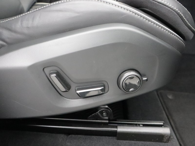 2025 (75) VOLVO XC60 2.0 B5P Plus Black Edition 5dr AWD Geartronic *VAT QUALIFYING* 5141233