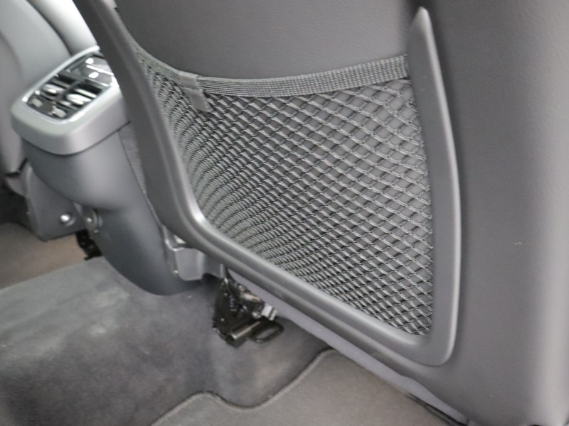 2025 (75) VOLVO XC60 2.0 B5P Plus Black Edition 5dr AWD Geartronic *VAT QUALIFYING* 5141242