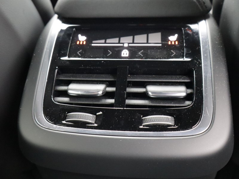 2025 (75) VOLVO XC60 2.0 B5P Plus Black Edition 5dr AWD Geartronic *VAT QUALIFYING* 5143119