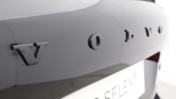 2025 (75) VOLVO XC60 2.0 B5P Plus Black Edition 5dr AWD Geartronic *VAT QUALIFYING* 5143087