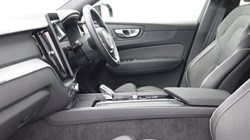 2025 (75) VOLVO XC60 2.0 B5P Plus Black Edition 5dr AWD Geartronic *VAT QUALIFYING* 5143098