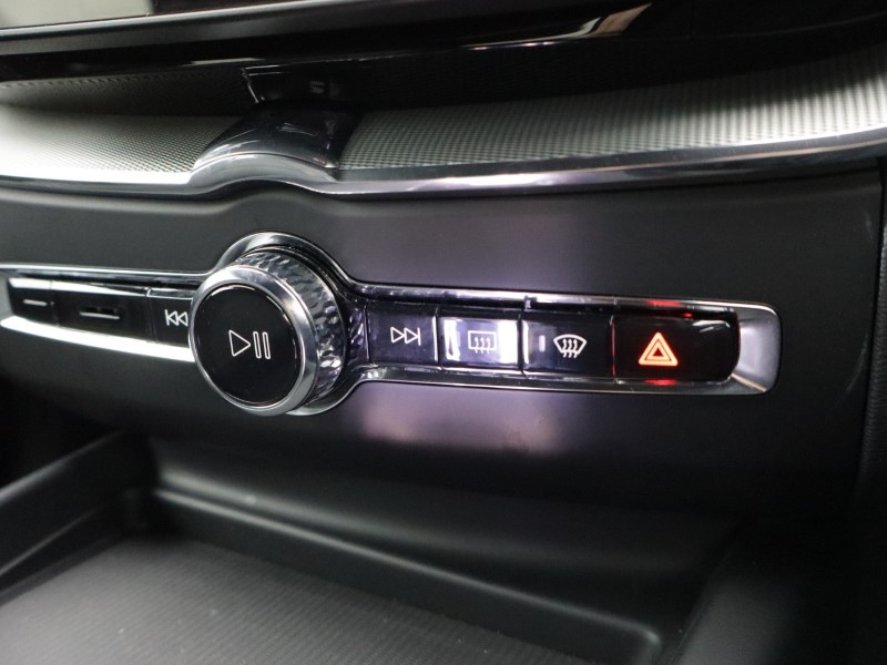 2025 (75) VOLVO XC60 2.0 B5P Plus Black Edition 5dr AWD Geartronic *VAT QUALIFYING* 5143130