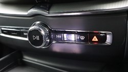 2025 (75) VOLVO XC60 2.0 B5P Plus Black Edition 5dr AWD Geartronic *VAT QUALIFYING* 5143130