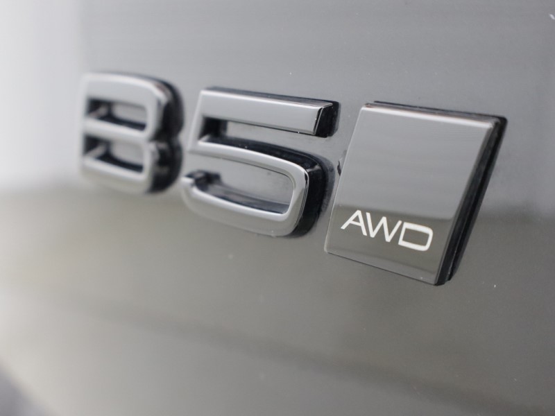 2025 (75) VOLVO XC60 2.0 B5P Plus Black Edition 5dr AWD Geartronic *VAT QUALIFYING* 5143088