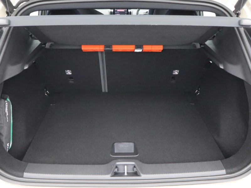 2025 (75) VOLVO EX30 315kW Twin Motor Performance Plus 69kWh 5dr Auto 5238469