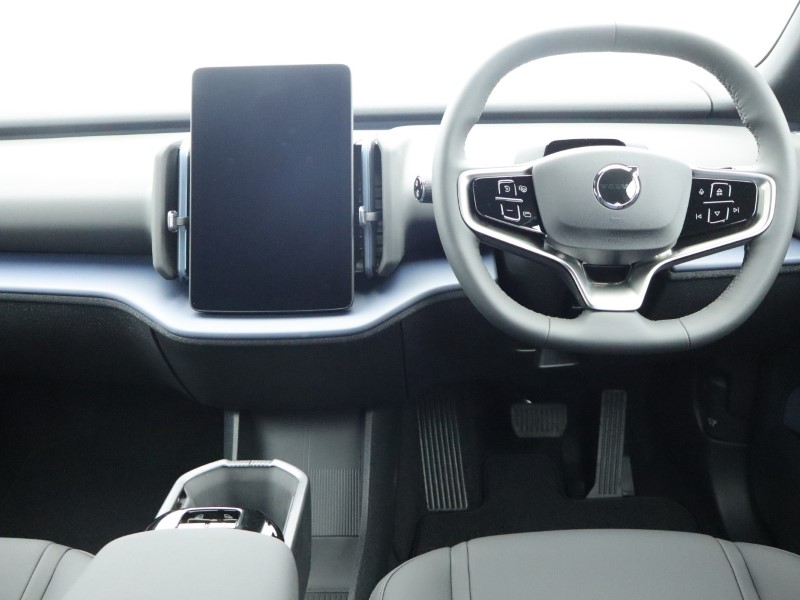 2025 (75) VOLVO EX30 315kW Twin Motor Performance Plus 69kWh 5dr Auto 5238460